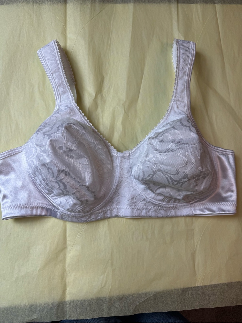 VINTAGE PLAYTEX Cross your Heart White Bra Size 36B Style 4745 NWOT